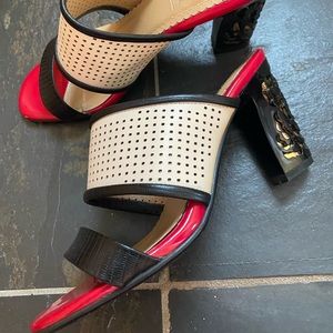 Luvshoes stunning slide sandal. Like new.